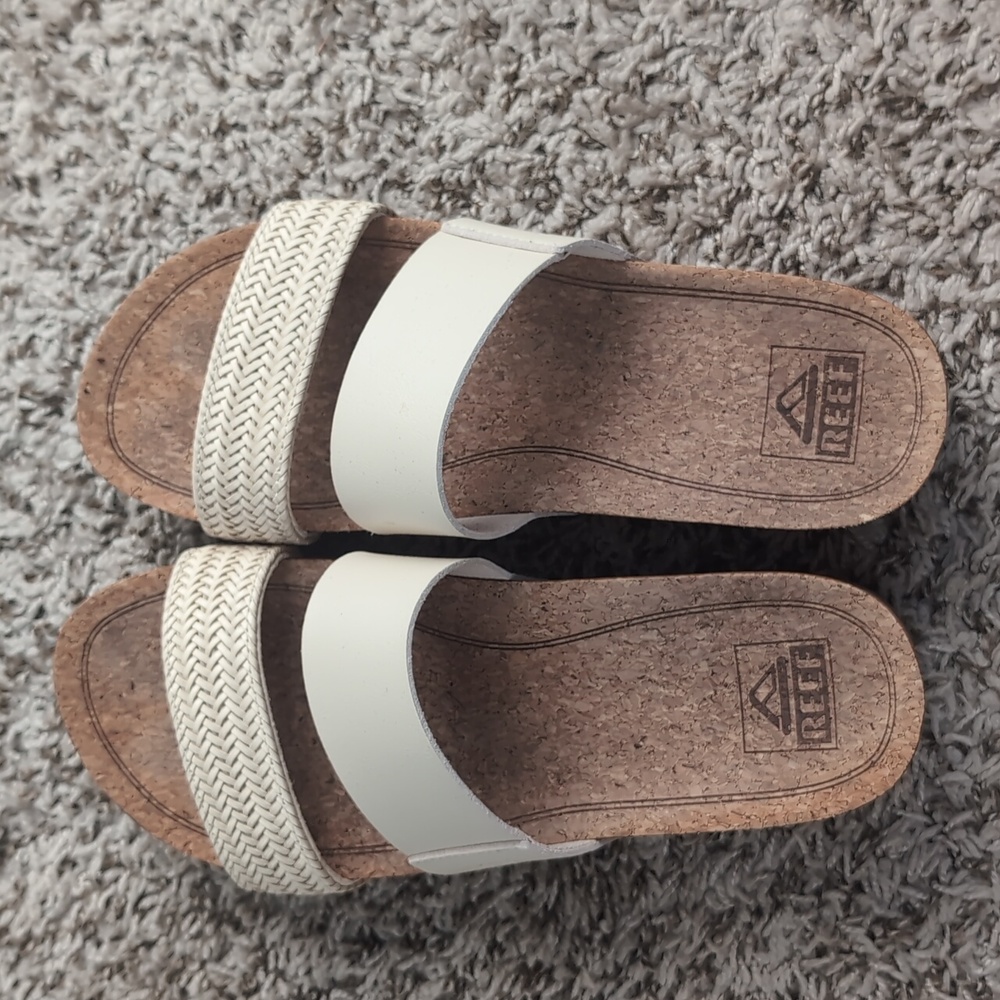 Reef Cushion Vista Size 7